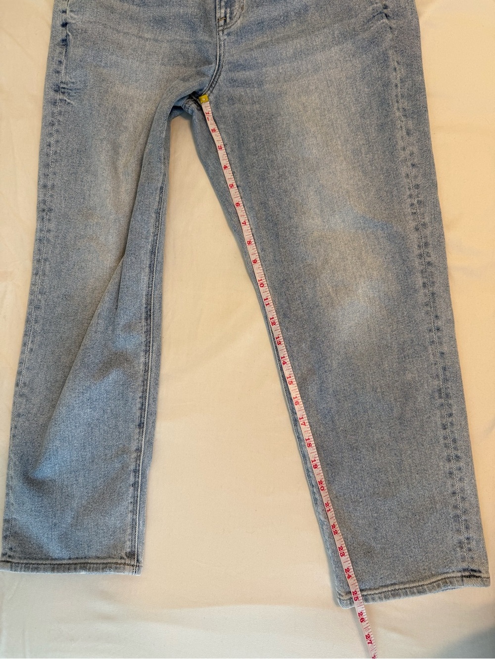 American Eagle Outfitters Light Wash Mom Straight Jeans Women’s 10 Short - Picture 9 of 11